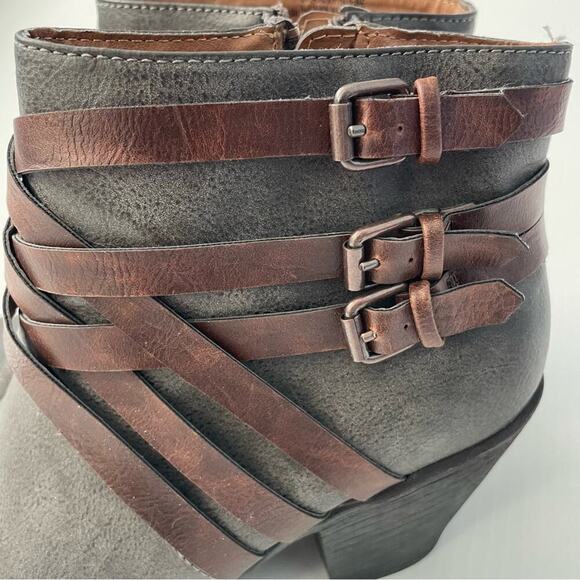 Euro soft by sofft Phoebe bootie strappy faux leather side zip size 9.5 - Picture 2 of 12